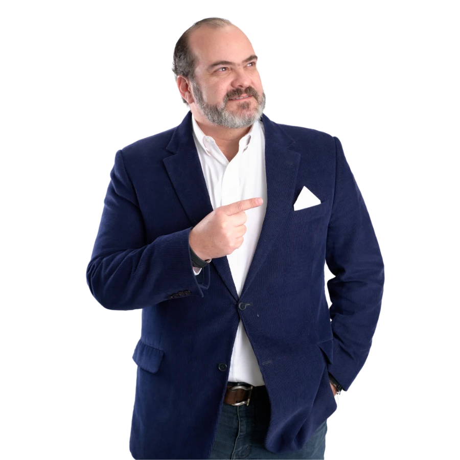 Servio Fernández señalándose el pecho